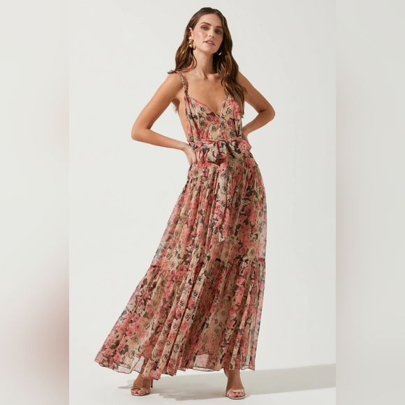 ASTR the Label Eartha Tiered Floral Open Back Long Maxi Dress XS - Picture 2 of 9